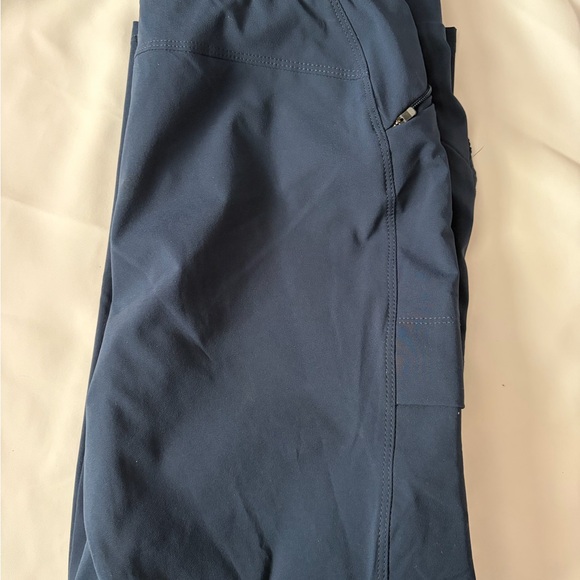 Eddie Bauer Women’s Size 4 Trail Pants Navy Cargo Pockets Hiking Outdoor Stretch - Picture 15 of 15